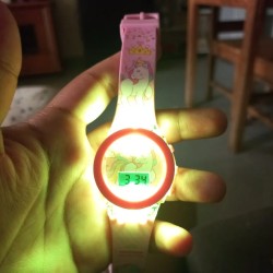 Montre pour enfant lumineuse licorne